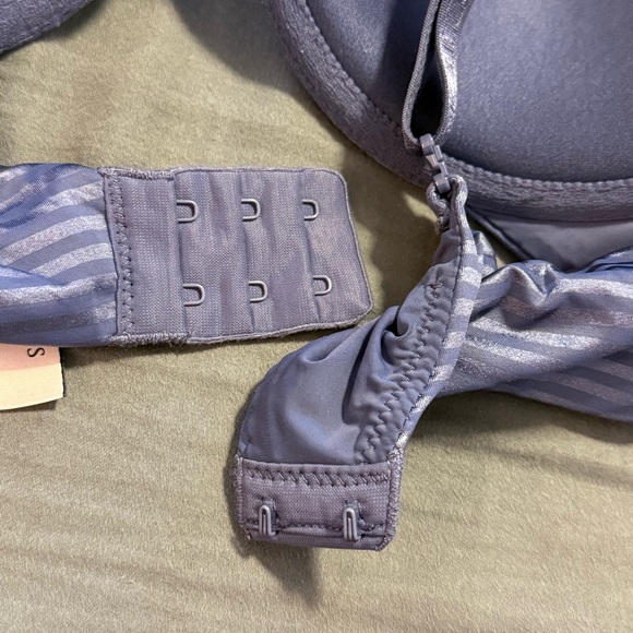 Victoria’s Secret💥 T-Shirt Lightly Lined Demi Bra size 34D - Picture 5 of 7